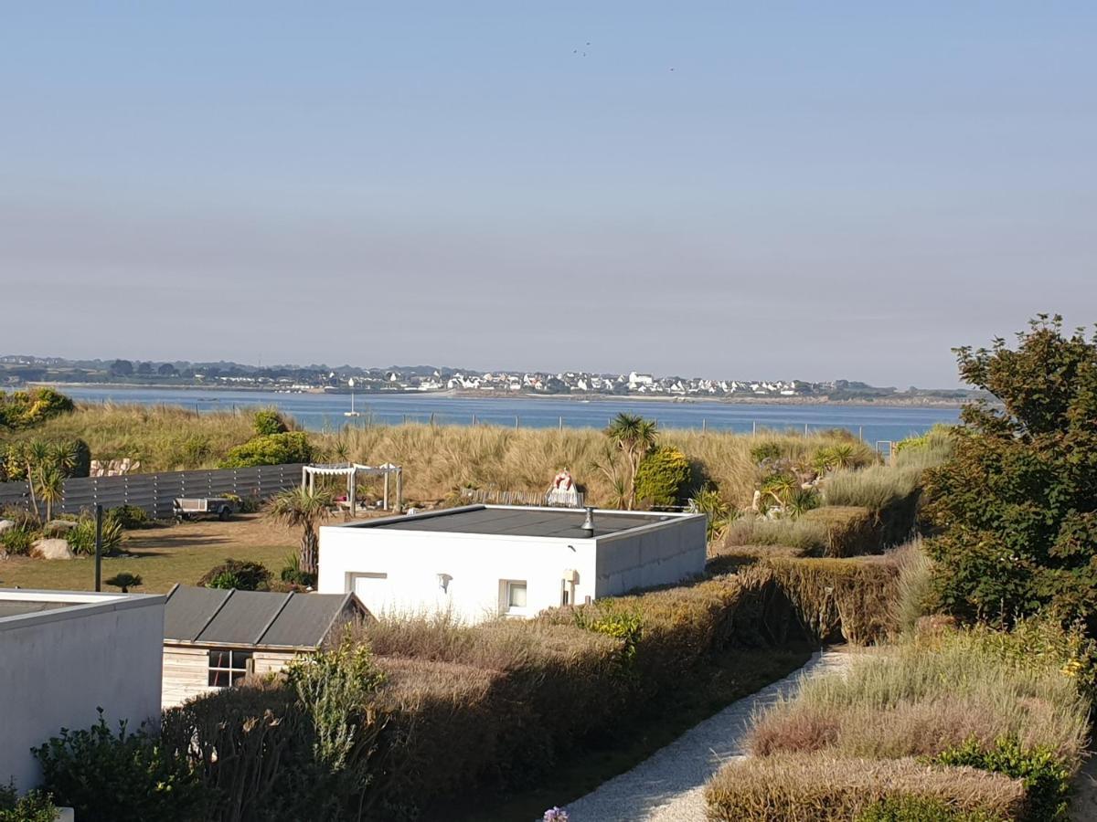 Appartement 4 Personnes Vue Mer A Santec Au Pied De La Plage Du Dossen Luaran gambar